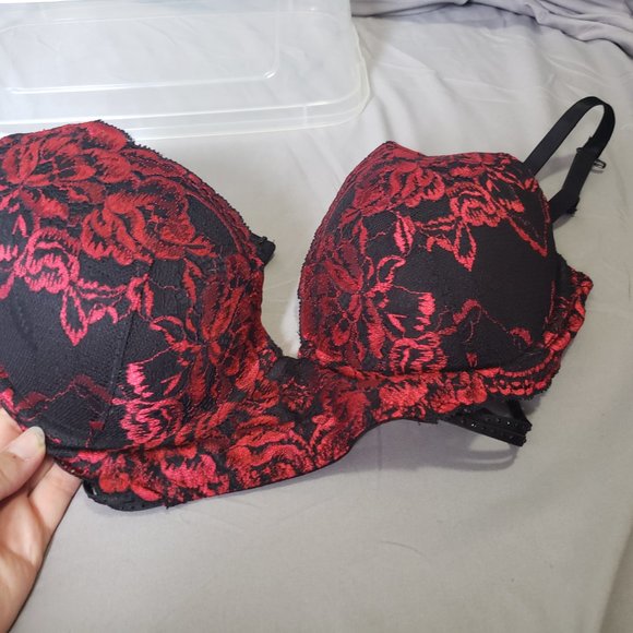 Bras - Picture 6 of 11